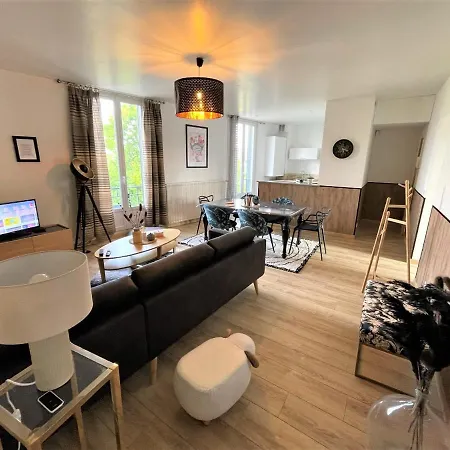 Le Neufchatel Cosy 3 דירה *