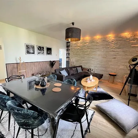 Le Neufchatel Cosy 3 * ריימס